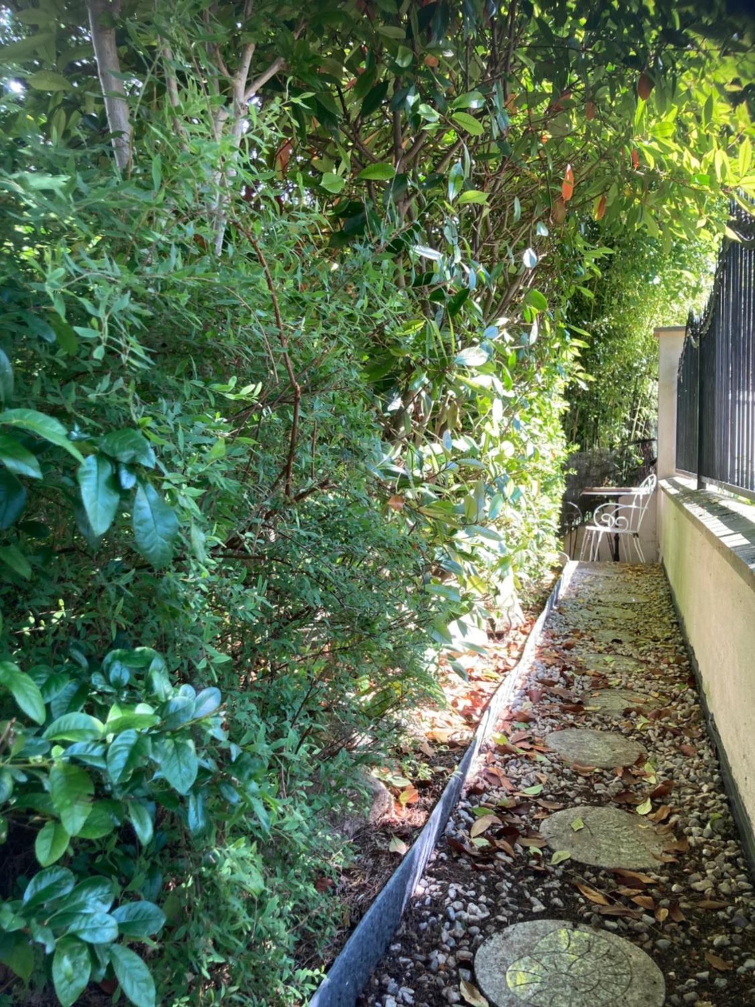 Sejour A La Chataigneraie Rueil-Malmaison Exteriér fotografie